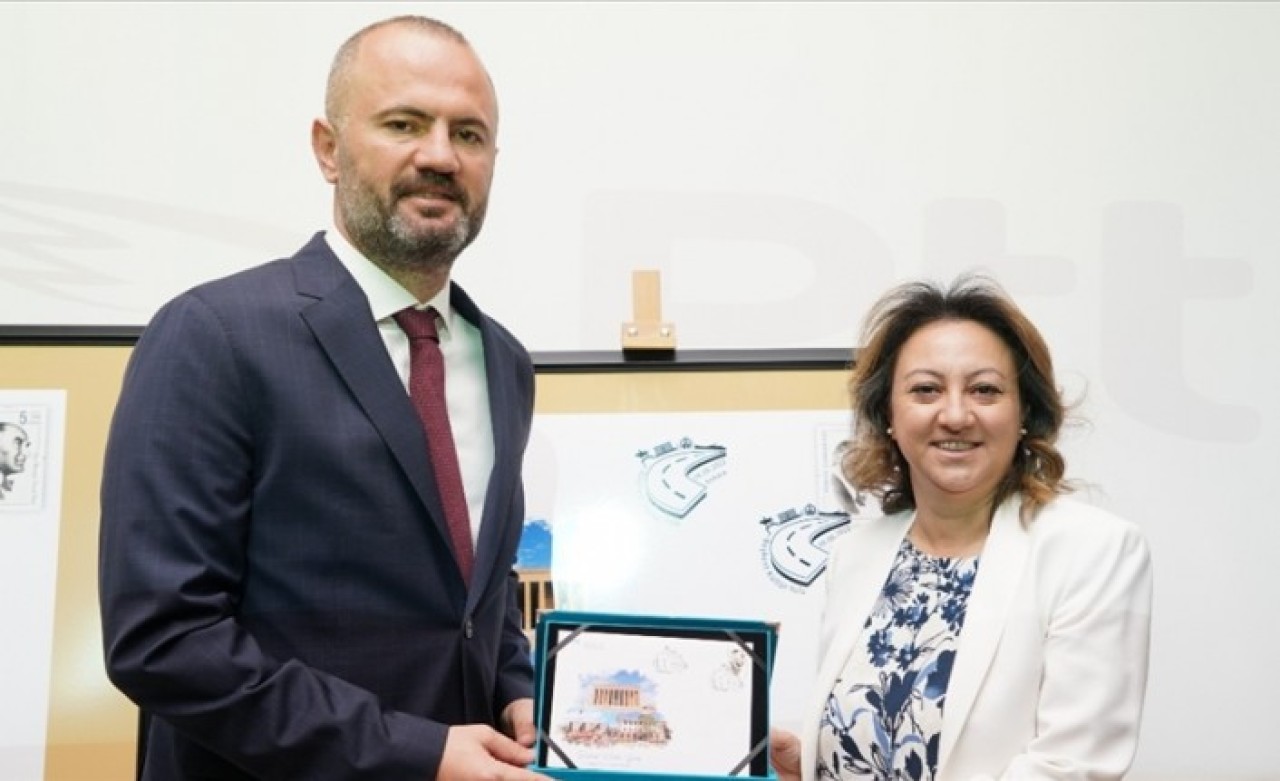 'Atatürk ve Ankara Pulları' konulu sergi ziyarete açıldı