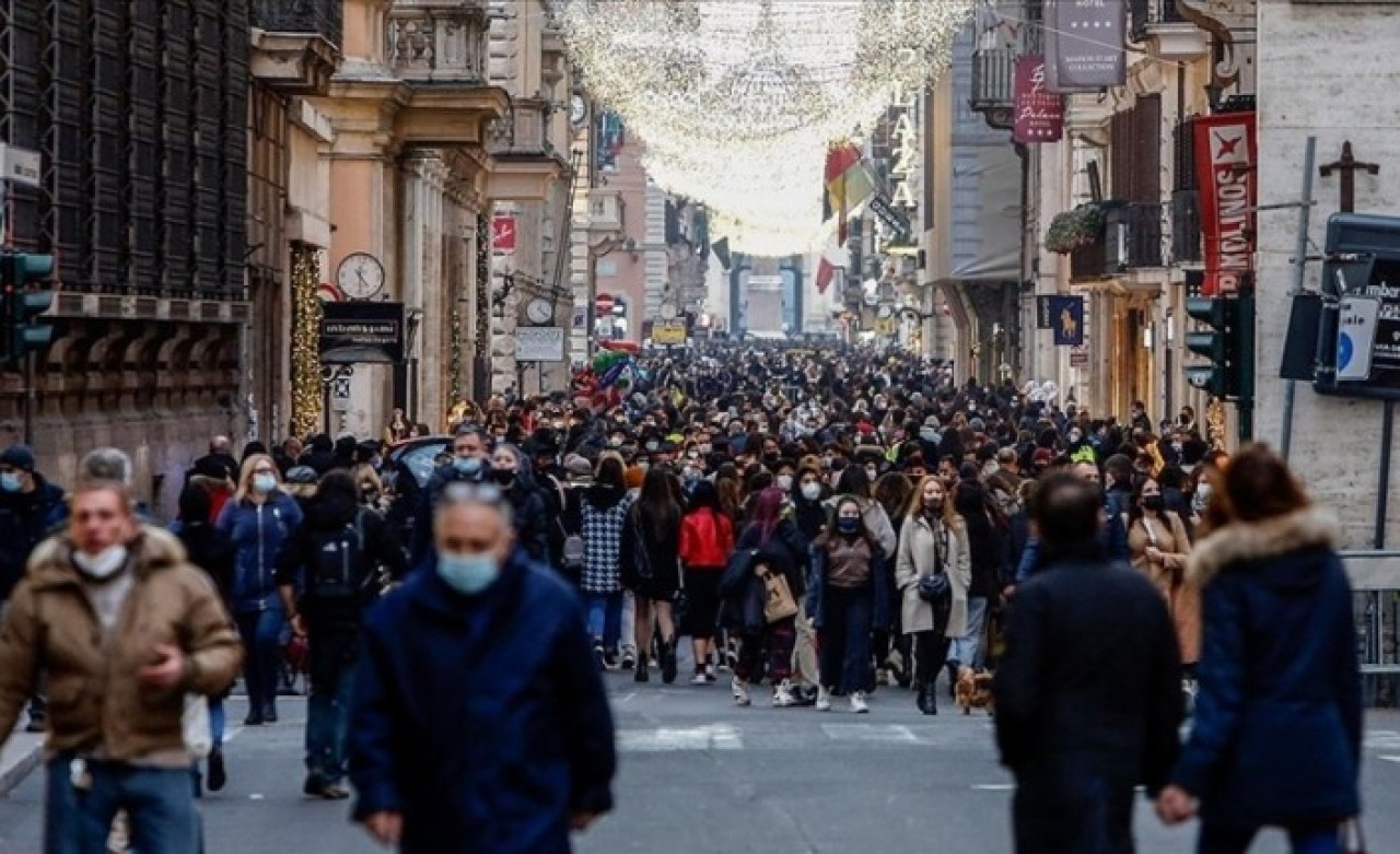 Avrupa’da Kovid-19 vakaları yeniden artmaya başladı