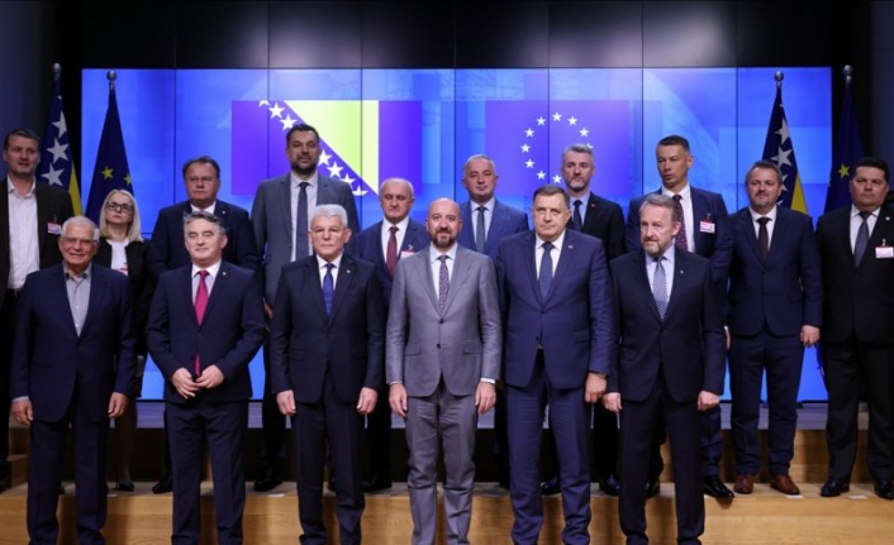 Bosna Hersek liderleri Brüksel'de siyasi uzlaşıya vardı