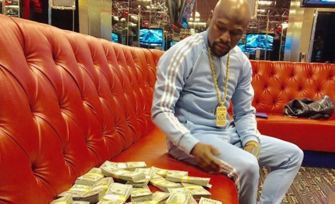 Bu para dudak uçuklatır! Floyd Mayweather'ın aylık gelirine kimse inanamadı