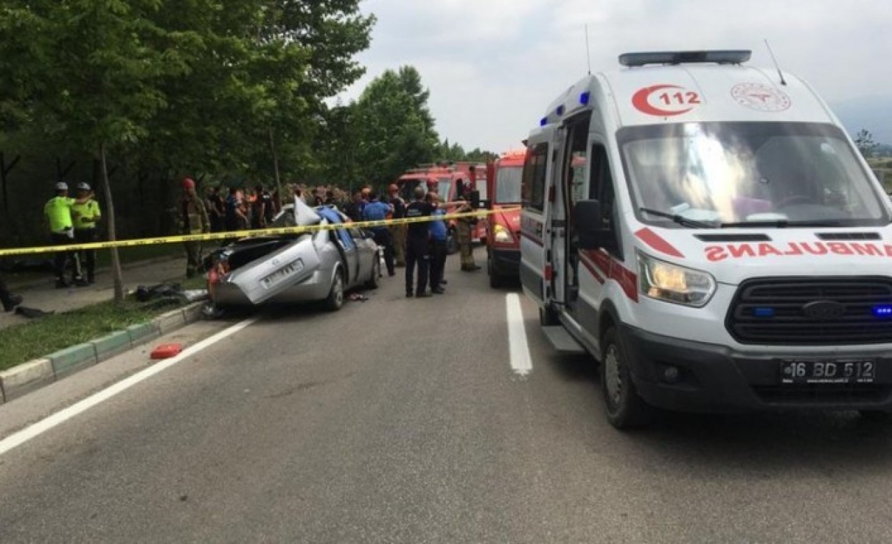 Bursa'da katliam gibi kaza: Erol Yılmaz,  Mehmet Ali Korkmaz ile oğulları Mustafa Efe ve Semih öldü. Eşi ve kızı yaralı