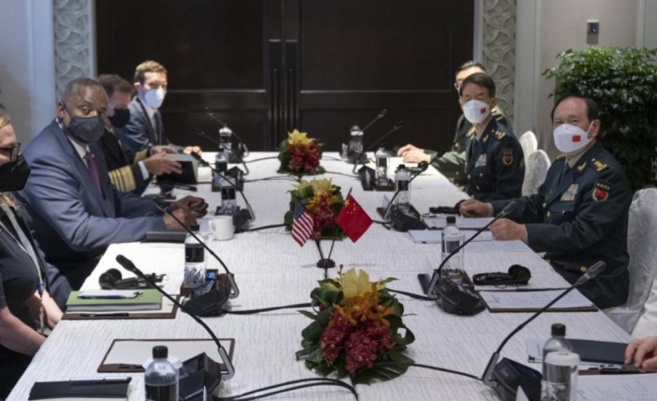 Çin Savunma Bakanı,  ABD'li bakanın yüzüne açık açık söyledi: Gerekirse savaşırız