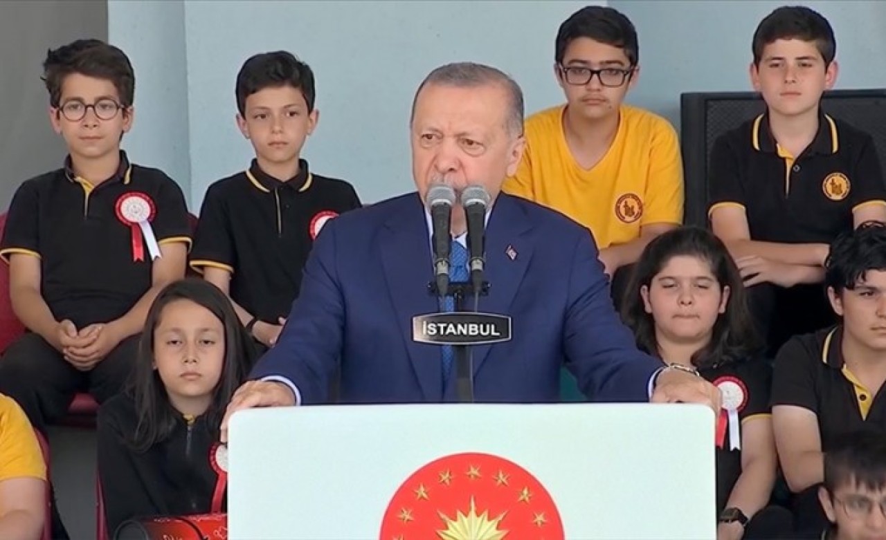 Cumhurbaşkanı Erdoğan,  2021-2022 Eğitim Öğretim Yılı Karne Dağıtım Töreni'ne katıldı: Flaş açıklamalar