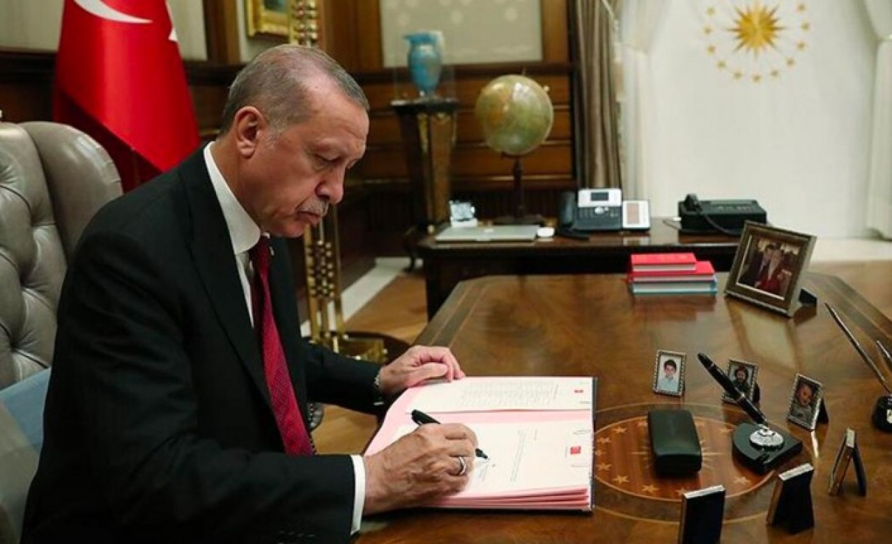 Cumhurbaşkanı Erdoğan imzaladı,  Resmi Gazete'de yayımlandı: Gece yarısı flaş atamalar