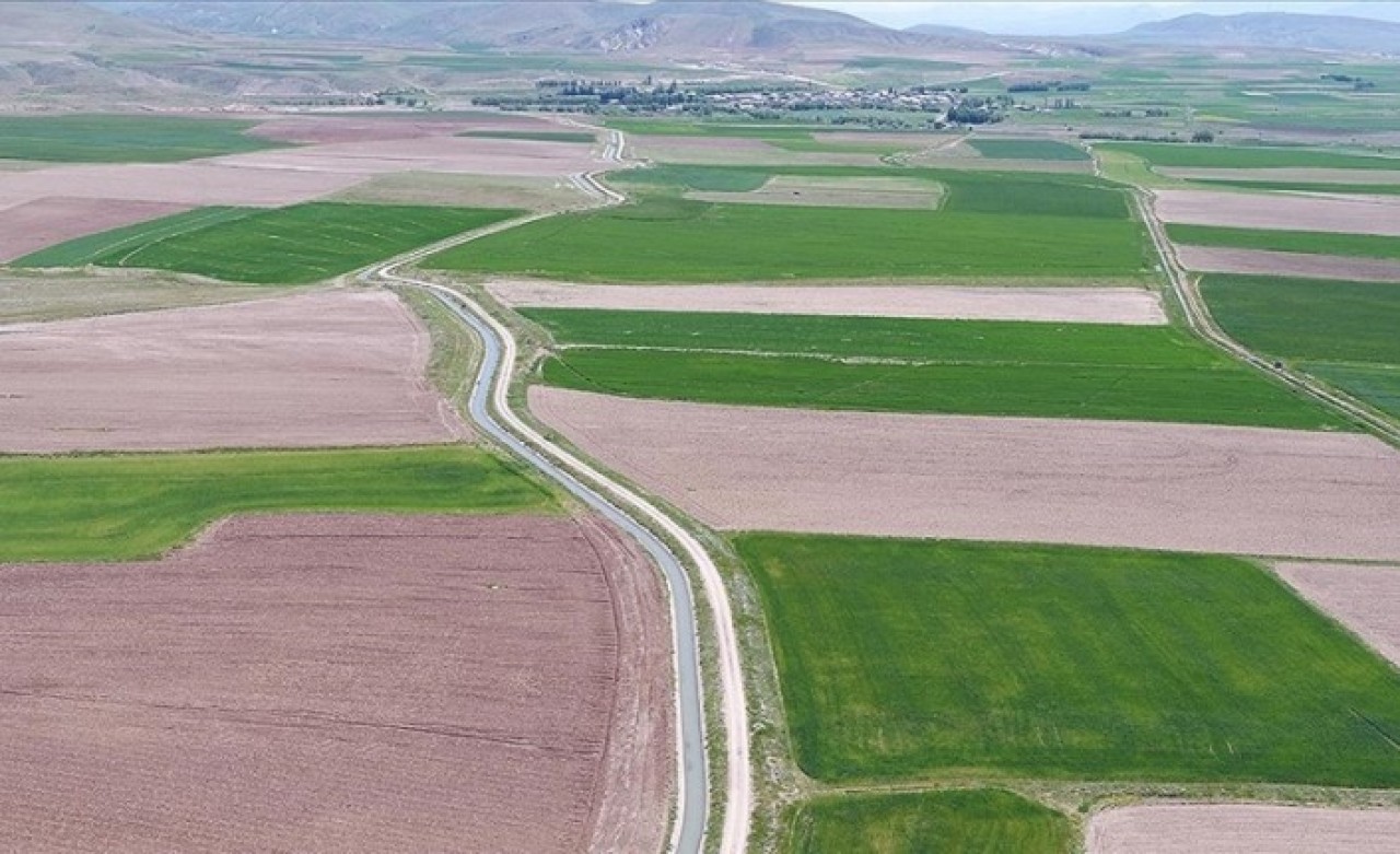 Devlet Su İşleri sulama şebekesi yatırımlarında 2023 yol haritasını belirledi