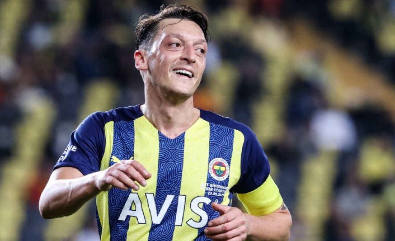 Fenerbahçe'den Mesut Özil için sürpriz karar