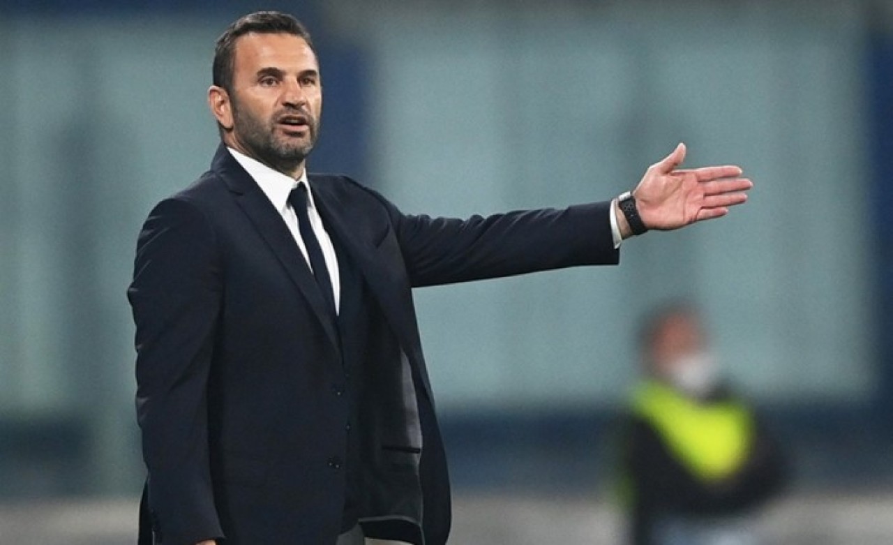 Galatasaray,  Okan Buruk'u gece yarısı açıkladı