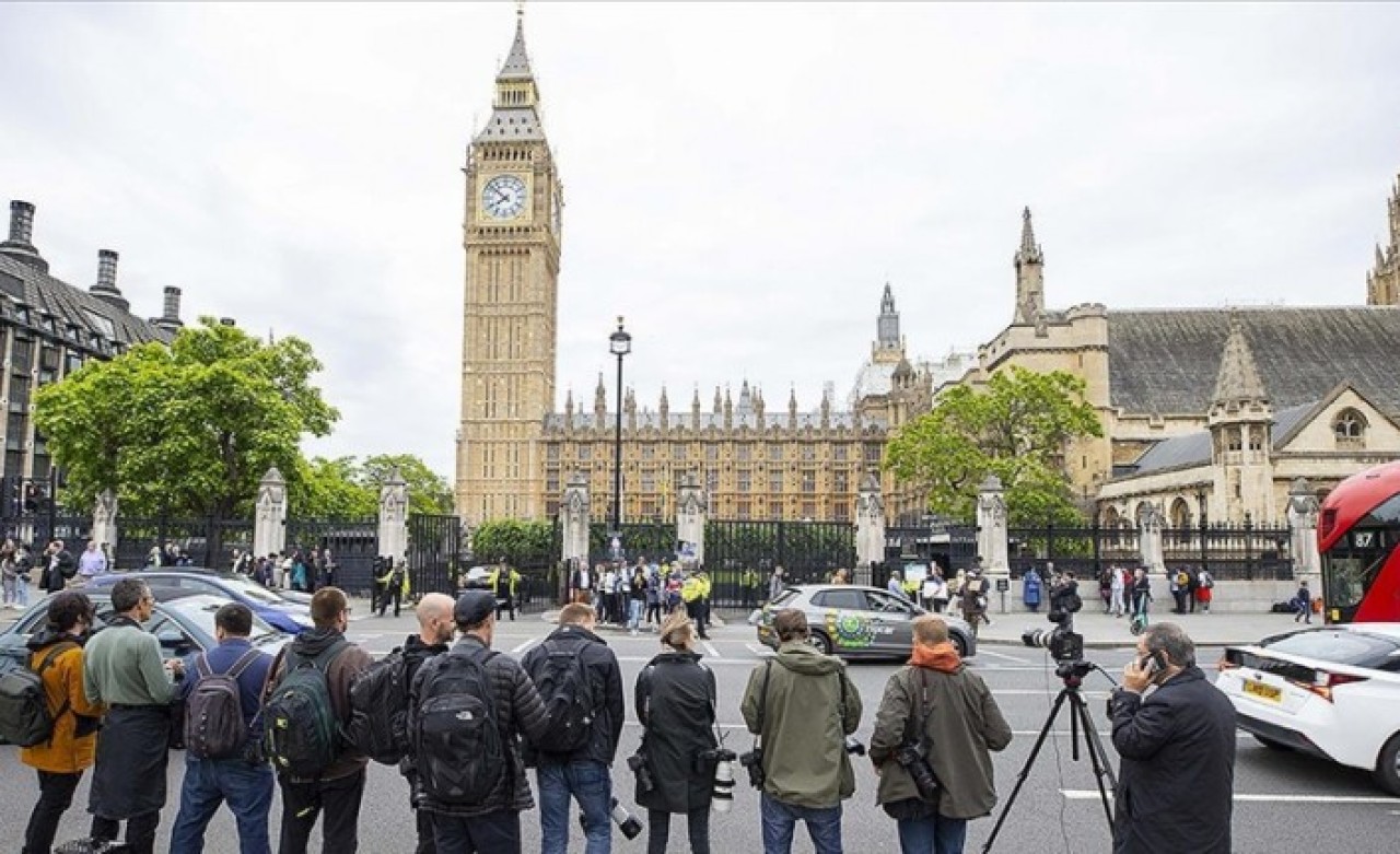 İngiltere Başbakanı Johnson kritik oylamayı geçti