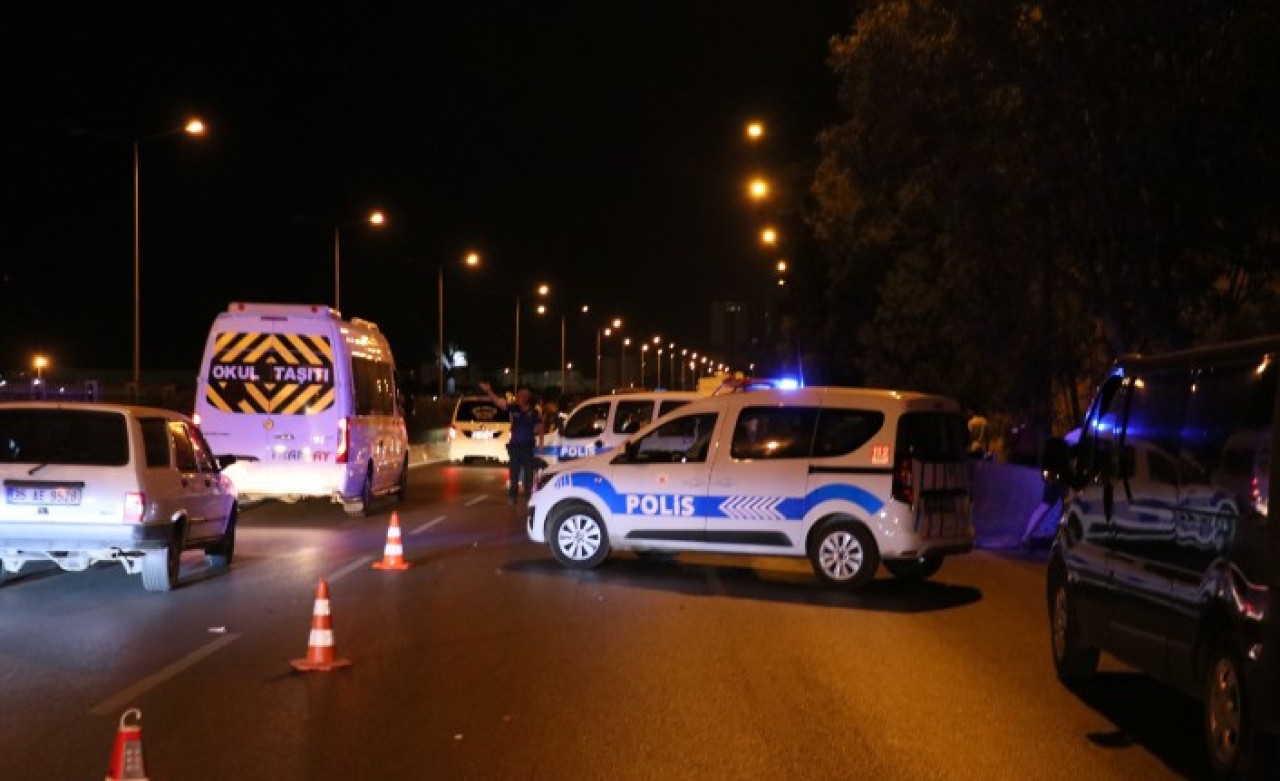 İzmir'de refüje çarpan motosikletin sürücüsü Gökhan Ünver öldü