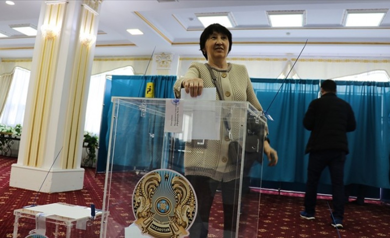 Kazakistan'da anayasa oylamasından 'Evet' çıktı: Süper başkanlık bitti,  parlemanto güçlenecek! Cumhurbaşkanı siyasi partiye üye olamayacak