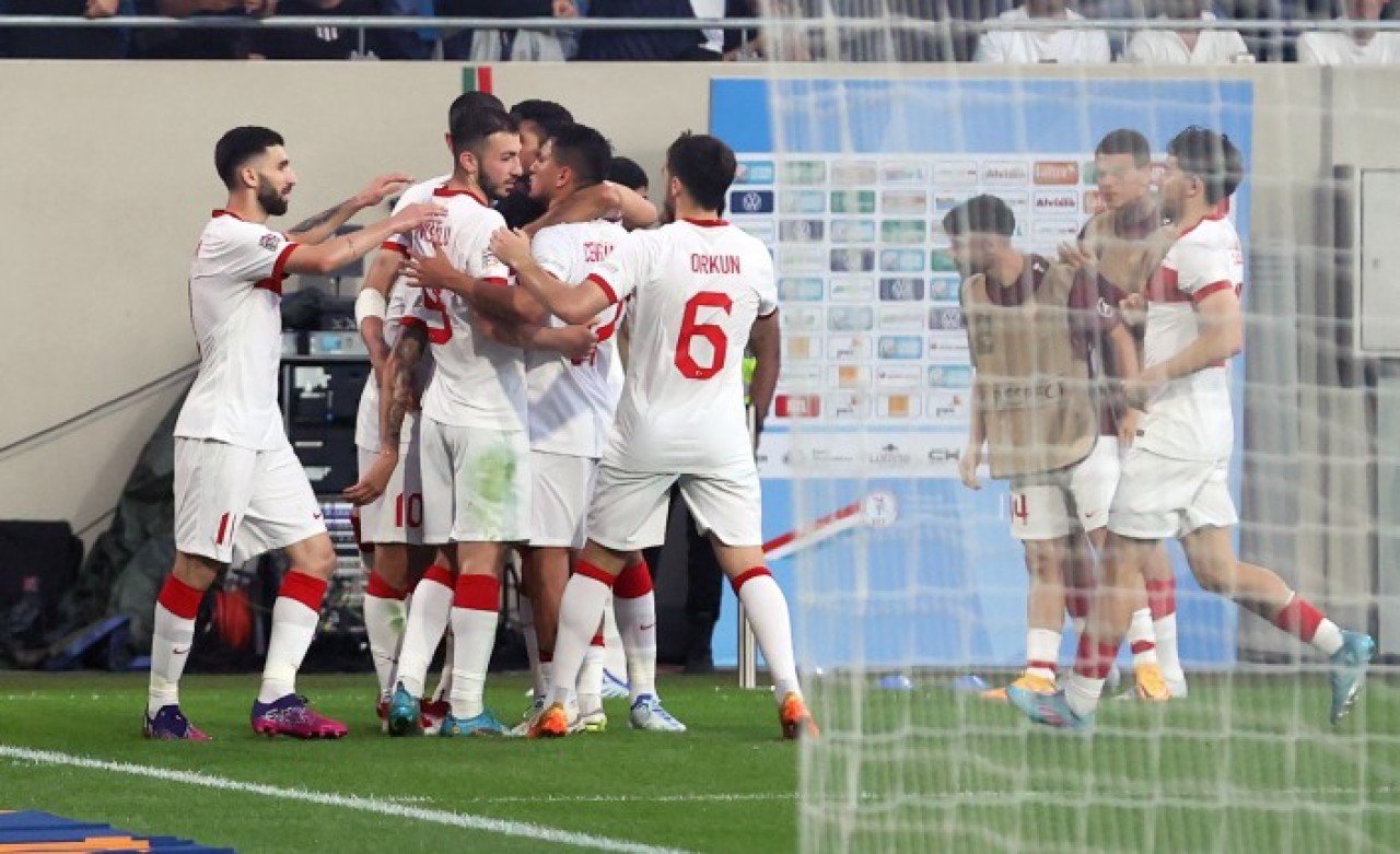 Lüksemburg'ta Hakan perdeyi açtı,  Serdar yine durmadı: A Milli Takım 3'te 3 yaptı