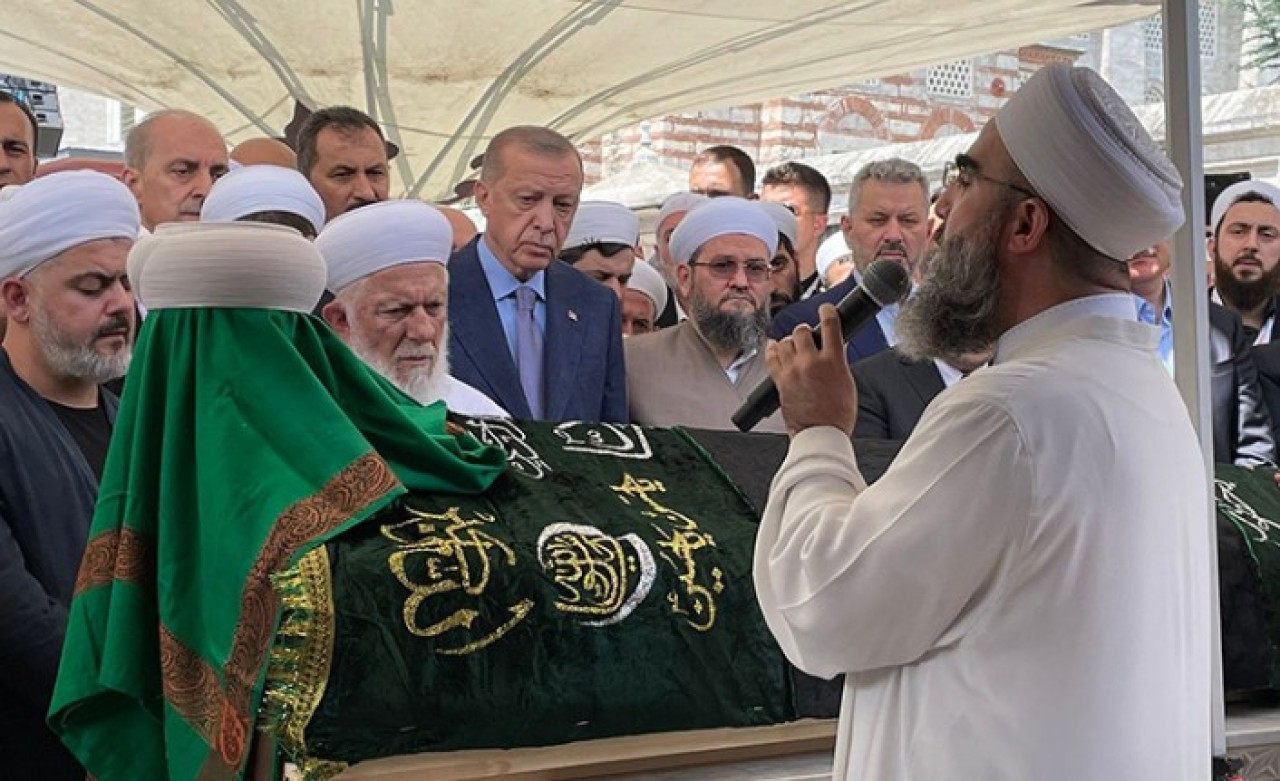 Mahmut Ustaosmanoğlu son yolculuğuna uğurlandı: Erdoğan konuşma yaptı