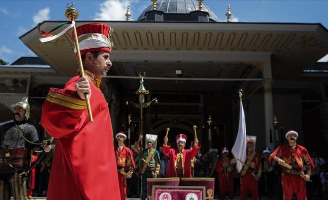Mehteran Birliği Topkapı Sarayı'nda konser verdi
