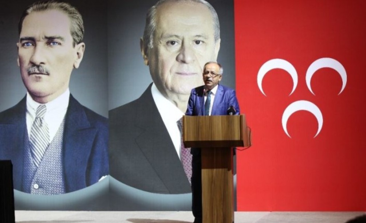 MHP'li Mustafa kalaycı  "Adım Adım 2023,  İlçe İlçe Aydınlatma" toplantısında konuştu