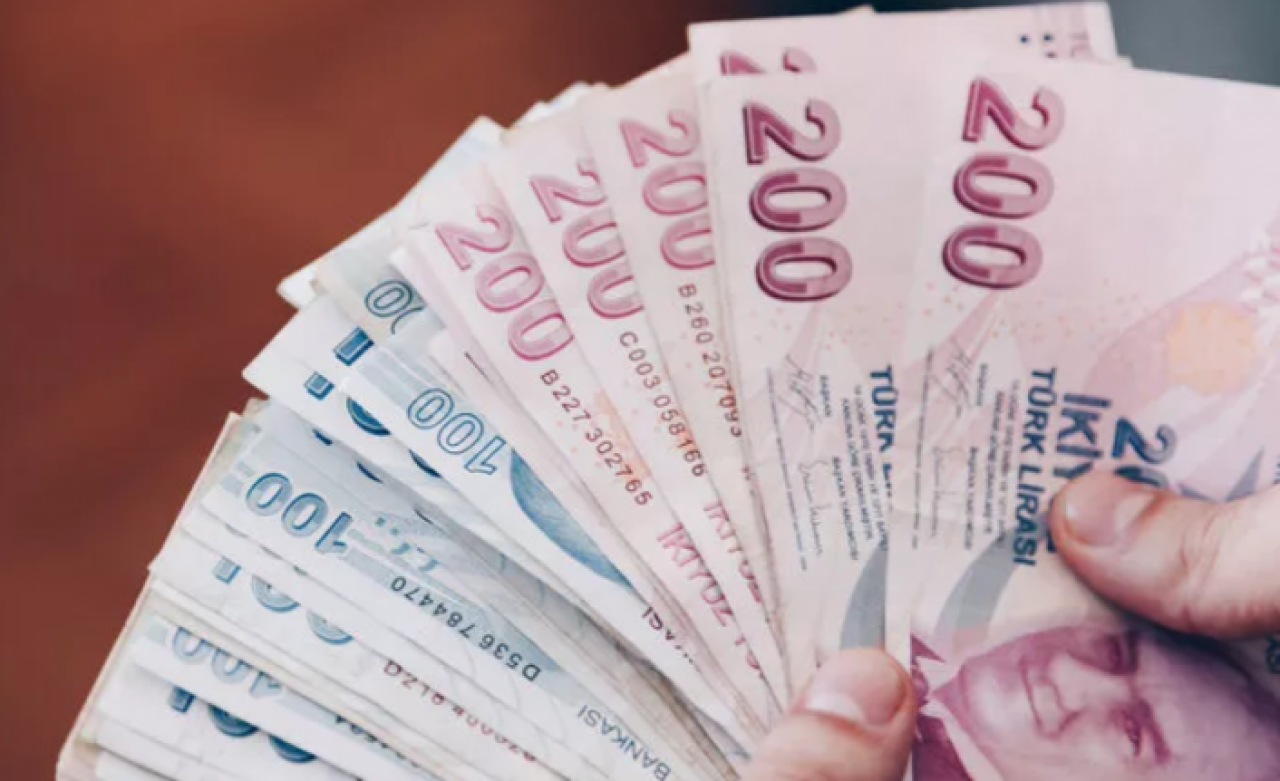 Milyonların gözü asgari ücretin belli olacağı bugünkü toplantıda! İşte masadaki rakam