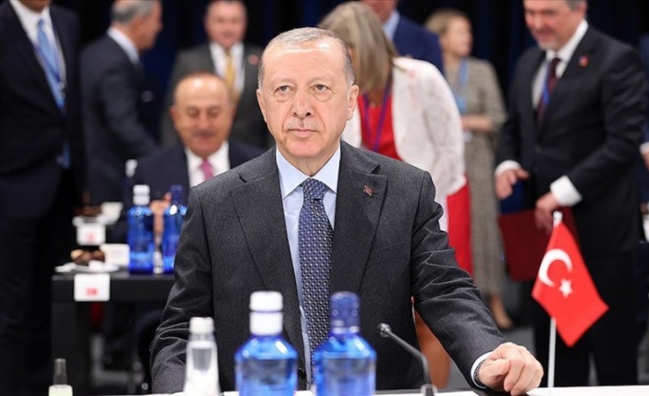 NATO zirvesinde yoğun diplomasi trafiği yöneten Cumhurbaşkanı Erdoğan yurda döndü