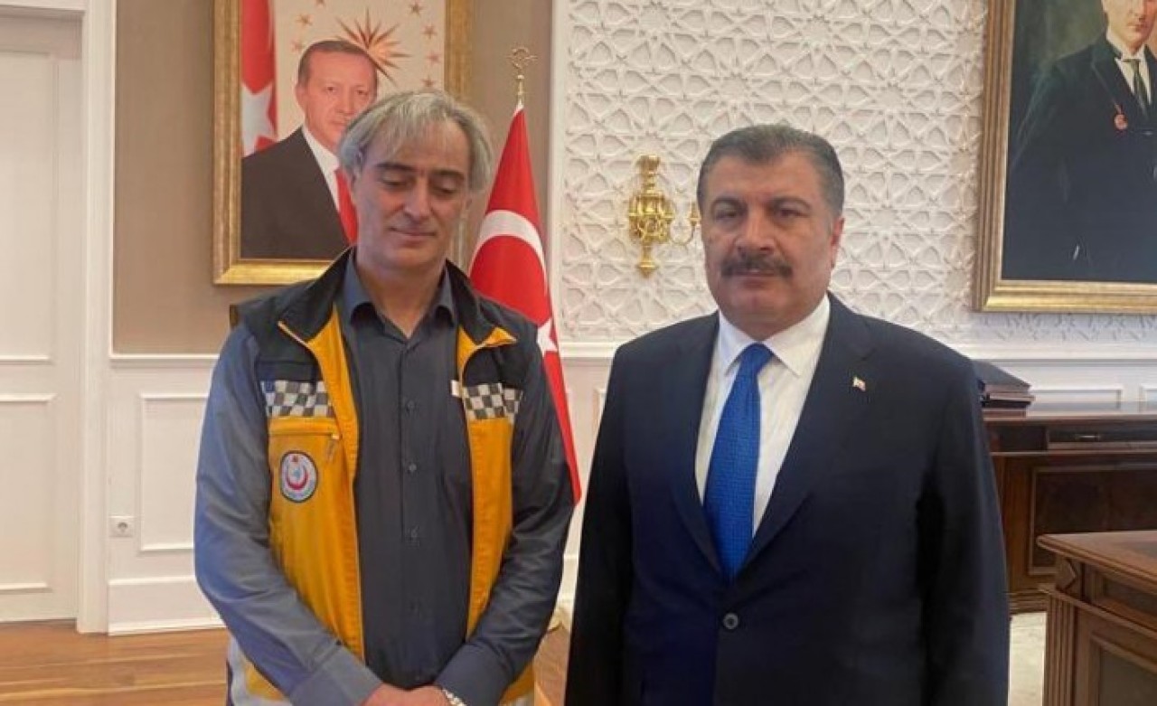 Sağlık Bakanı Koca,  eylemci ambulans şoförüyle görüştü