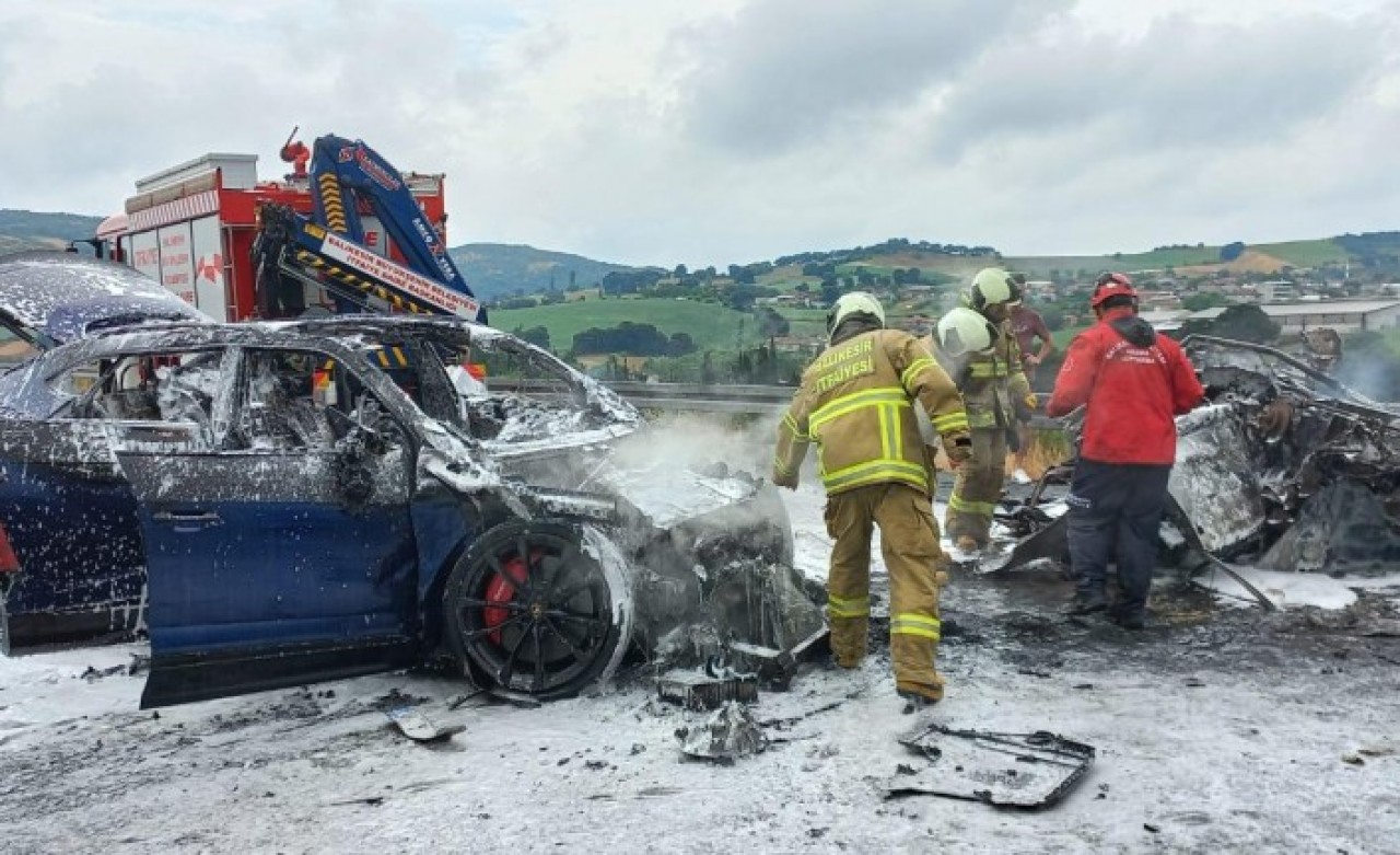 Susurluk'ta korkunç kaza: Baran Enver Çinkılıç öldü,  Serkan Coşkun ve Özcan Bozkurt yaralandı