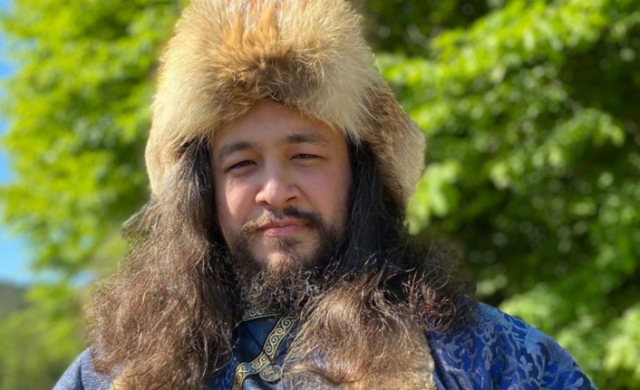 Türkiye'de bir ilk: Avukat Burhanettin Mumcuoğlu,  kimlikteki din bilgisini ‘Tengri’ olarak değiştirdi