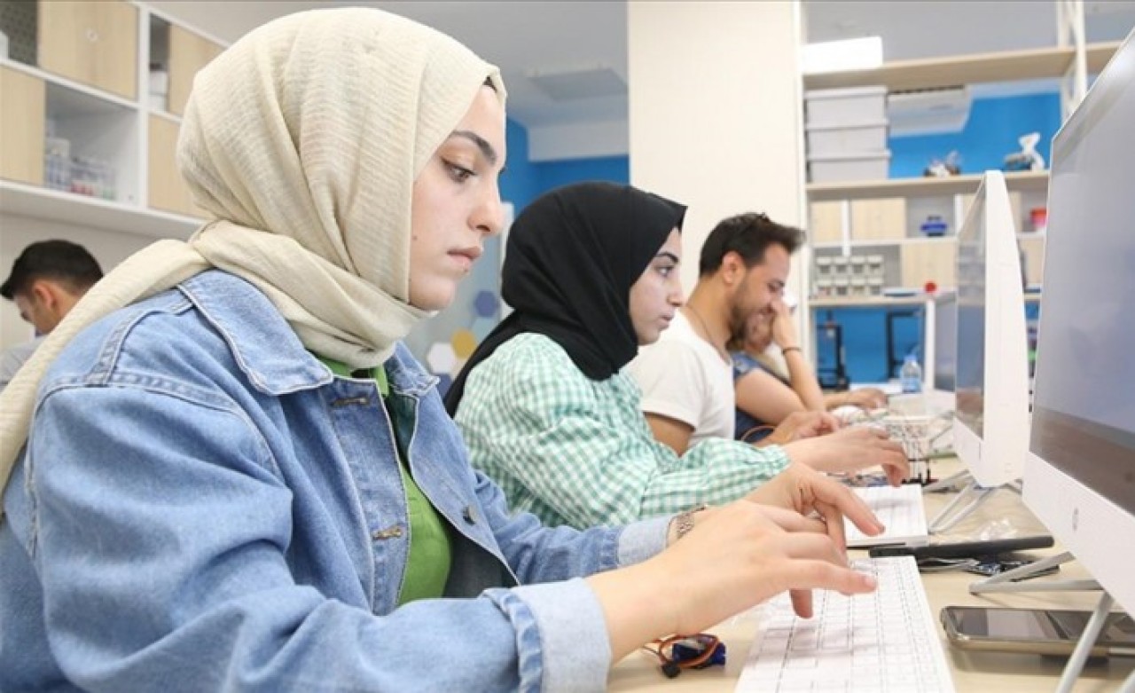 Yazılım eğitimi alan 900 bin genç,  Türkiye'nin dijital dönüşümüne katkı sağlayacak