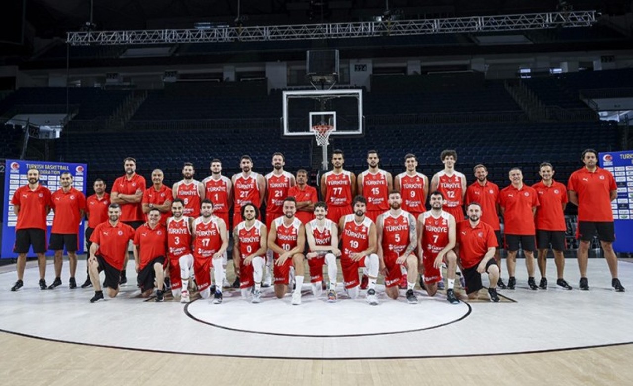 A Milli Erkek Basketbol Takımı'ndan dev zafer!