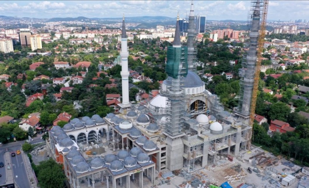 Açılış için gün sayan Barbaros Hayreddin Paşa Camisi'ndeki denizcilik simgeleri