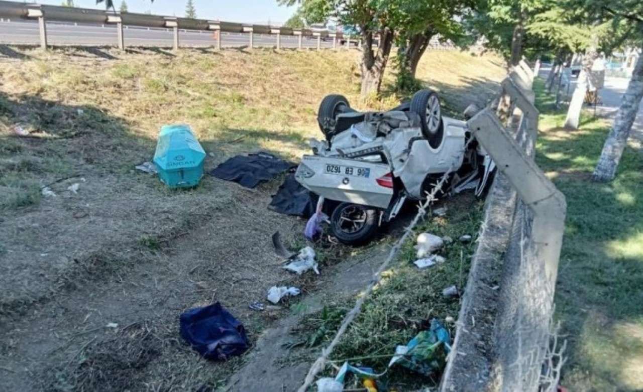 Ankara'da korkunç kaza: Melek Yolartıran ve kızı Bilge Yolartıran öldü