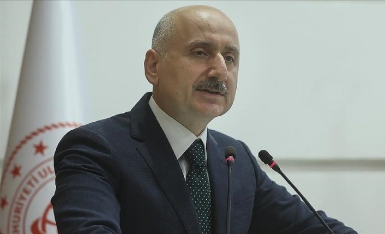 Bakan Karaismailoğlu,  yılın ilk yarısında elleçlenen yük ve konteyner miktarını açıkladı