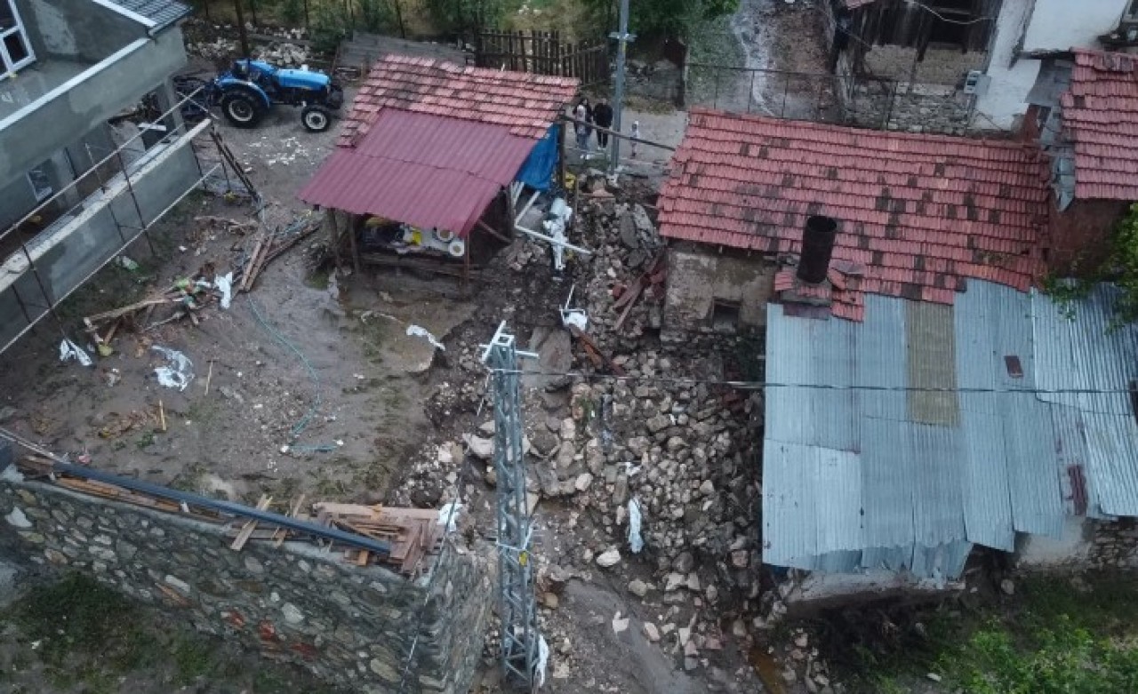 Bilecik'i sel aldı: Asiye Bikmen öldü