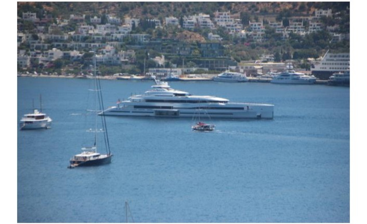 Bill Gates'in yüzen milyon doları yeniden Bodrum'da!