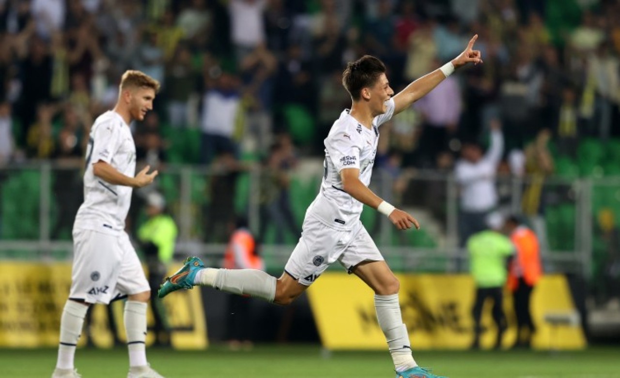 Bir Arda Güler yapımı: Oyuna girdi,  fişi çekti! Fenerbahçe Hull City'i devirdi