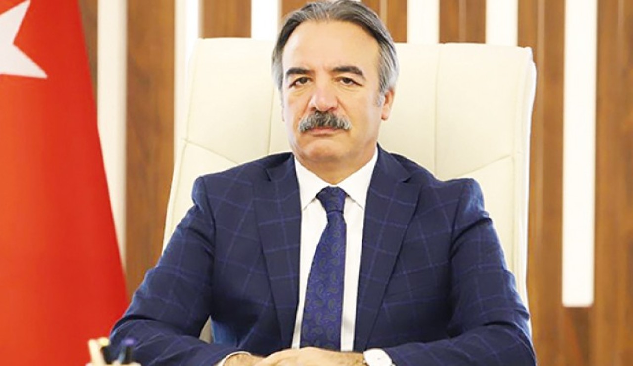 Bunu söyleyen kişi bir profesör: 15 Temmuz'da insanlar alçaktan uçan F-16'lara kafa atmışlar!