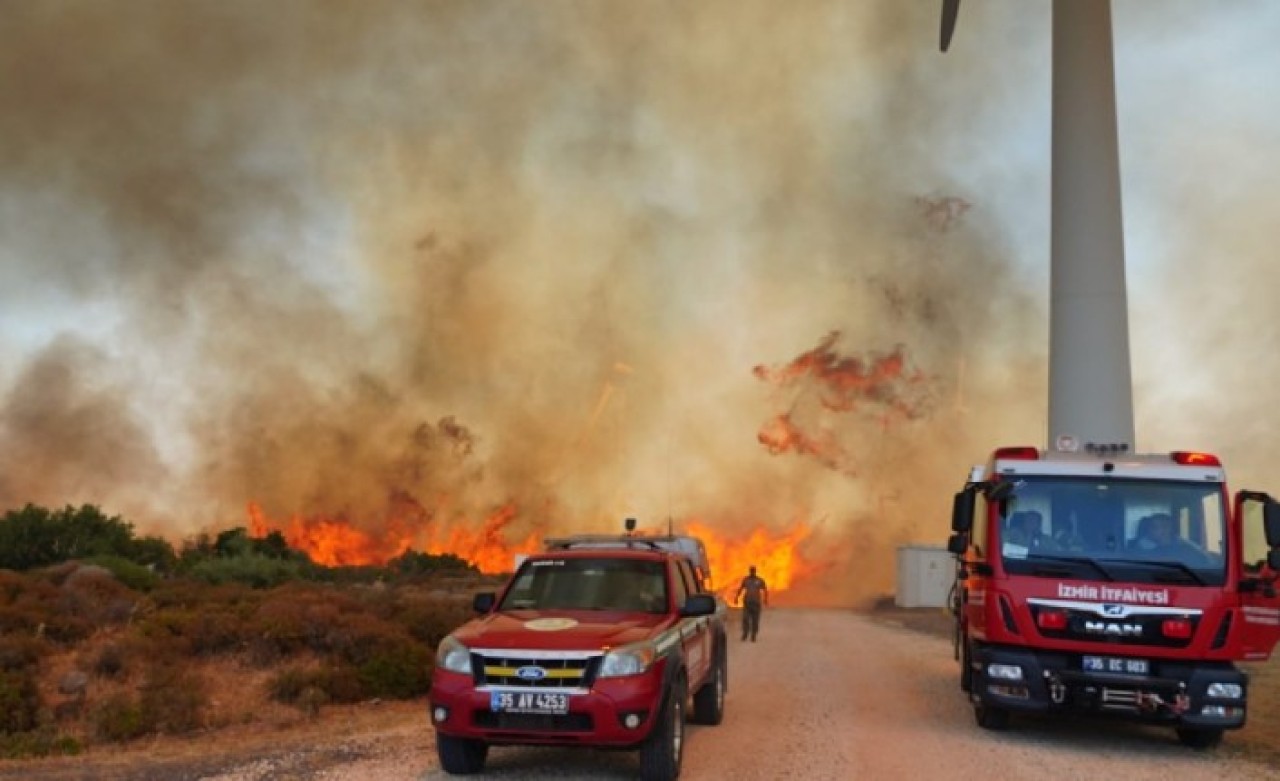 Çeşme hala yanıyor: 7 kişi gözaltına alındı