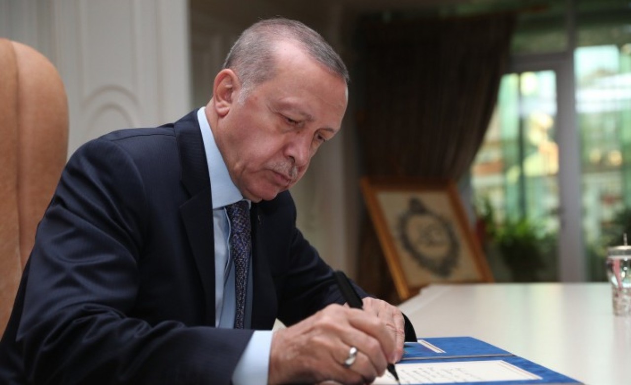 Cumhurbaşkanı Erdoğan'ın imzaladığı kararla 15 üniversite bünyesinde yeni fakülteler kuruldu
