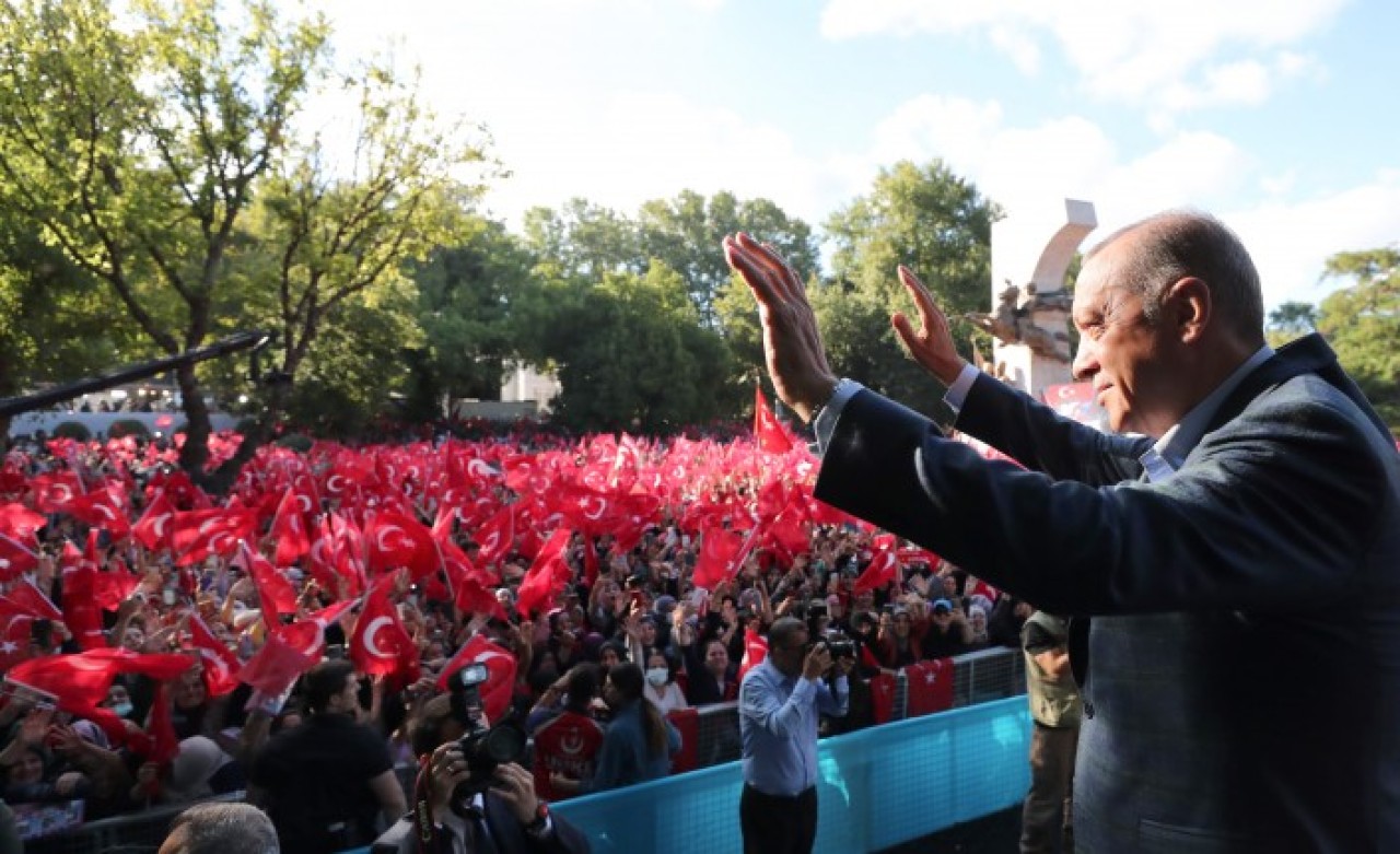 Cumhurbaşkanı Erdoğan: 15 Temmuz gecesi gördük ki son sözü top,  tüfek değil iman belirler