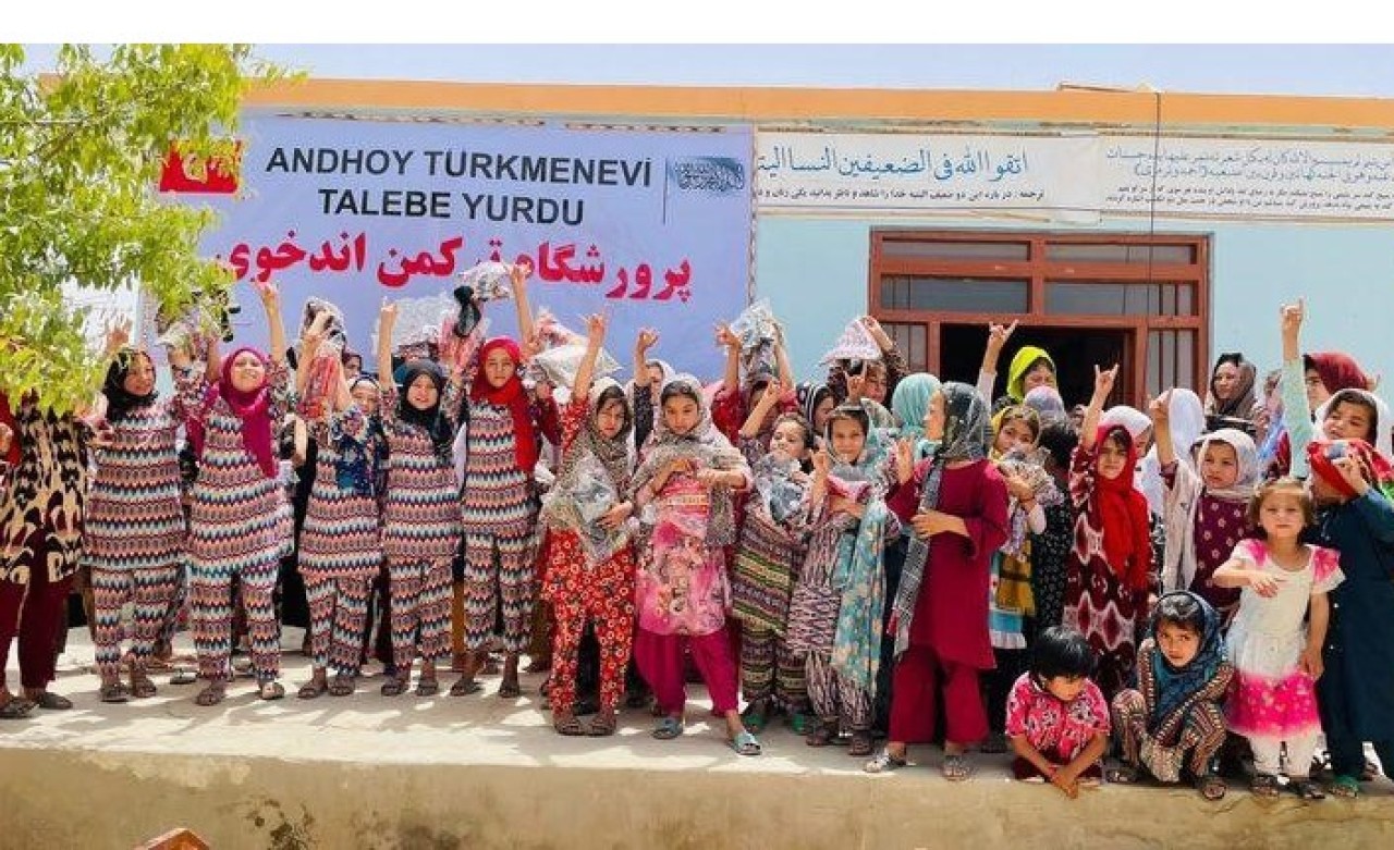 Devlet Bahçeli'den Afganistan'daki yetimlere bayramlık