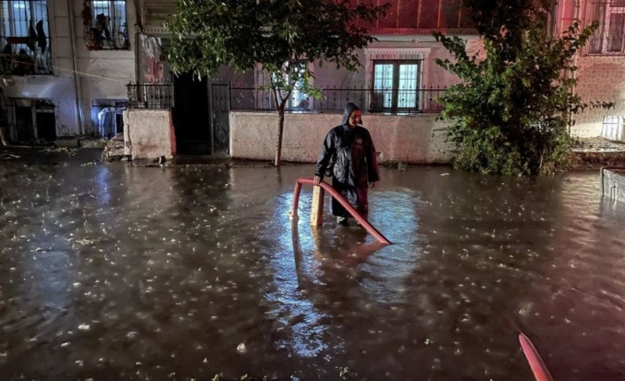 Dün geceden beri aralıksız devam ediyor: İşte İstanbul'da en çok yağış alan ilçe