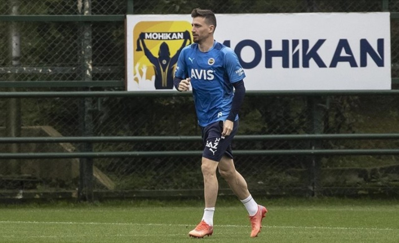 Fenerbahçe'de Mert Hakan Yandaş şoku: Kamptan ayrıldı