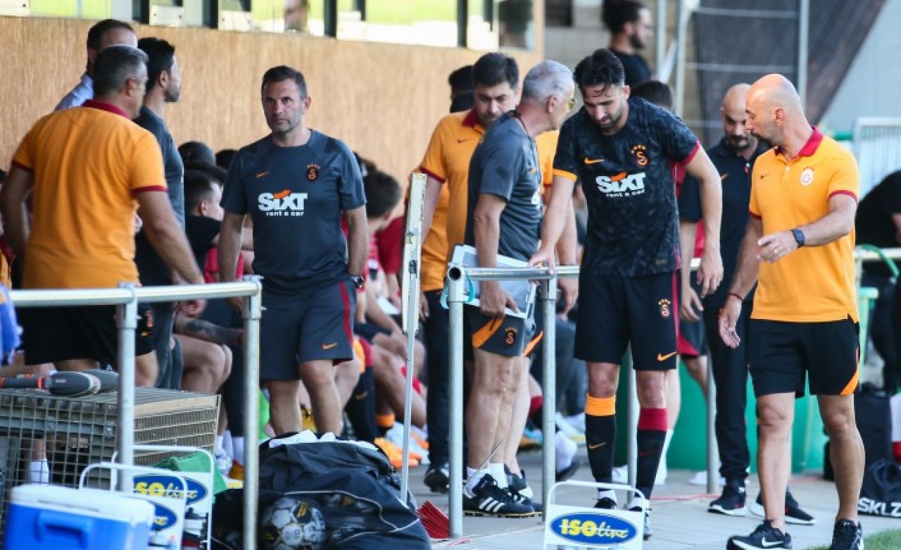 Galatasaray'ın hazırlık maçında Okan Buruk kahroldu