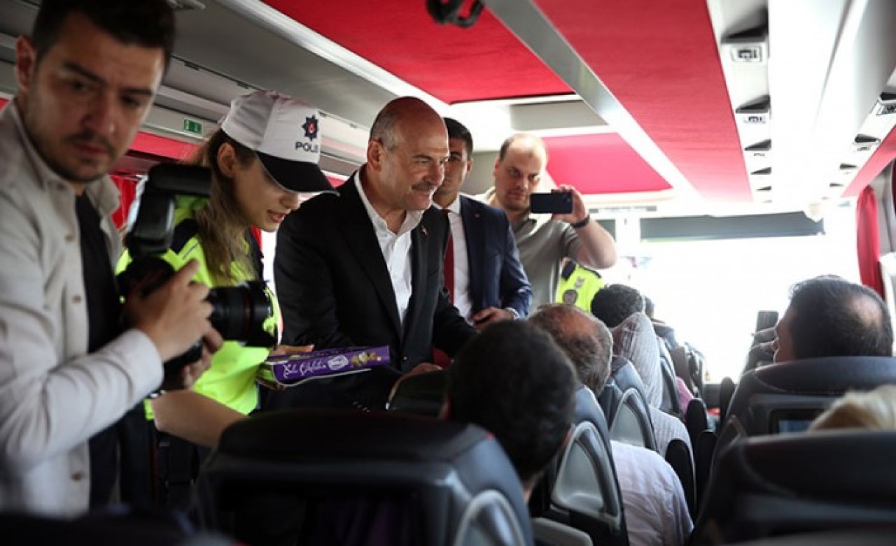 Görenler şaşkınlık geçirdi: Karşılarına birden bire Süleyman Soylu çıktı!