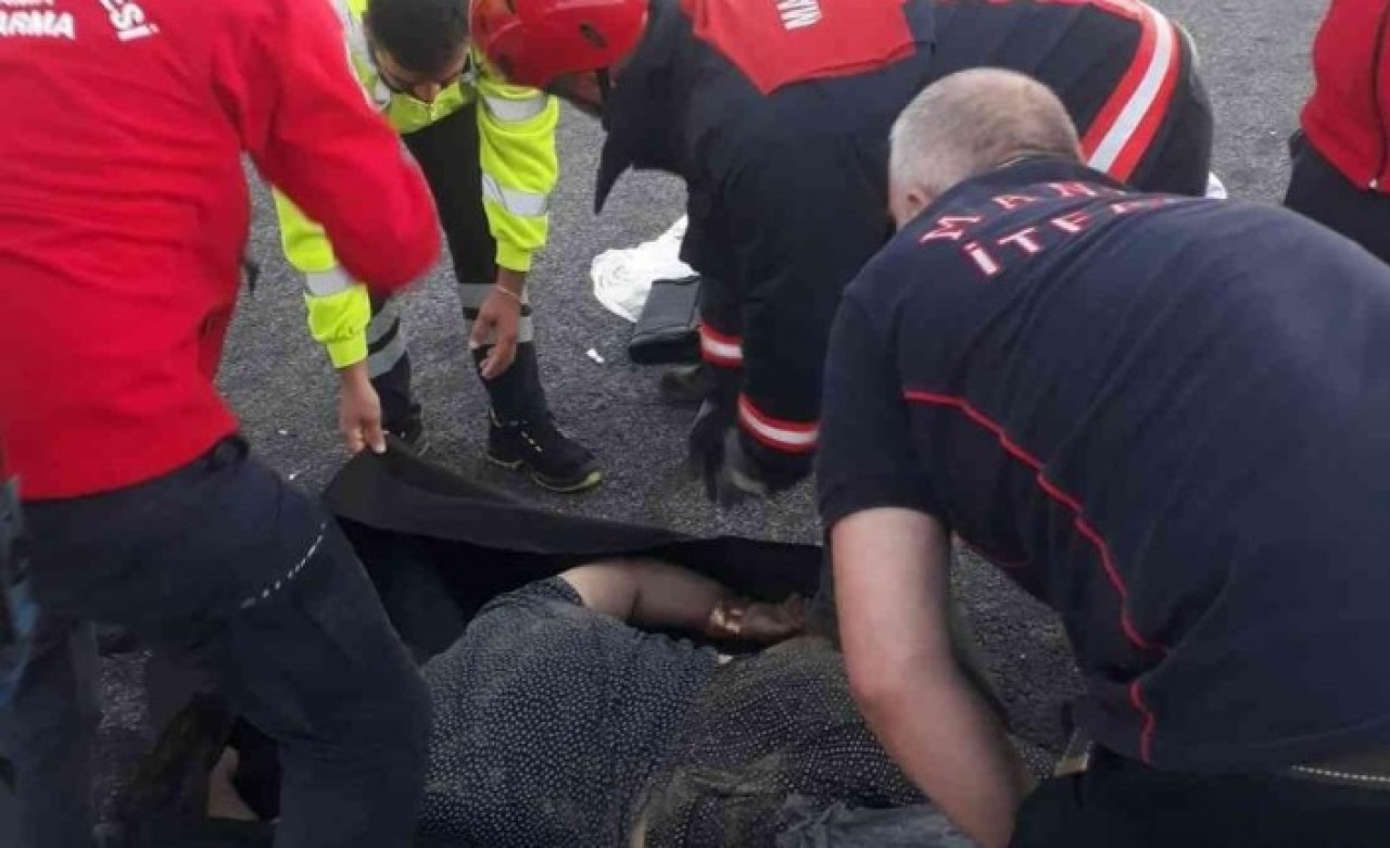 Otoyolda feci kaza:  Bedri Kebiç ,  Beyhan Kebiç ,  Berat Ömer Kebiç ,  Bedirhan Kebiç ve Seyhan Akkuş öldü!