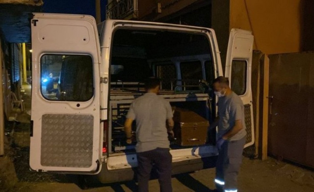 İzmir'de Turgay Bekdemir evinde ölü bulundu