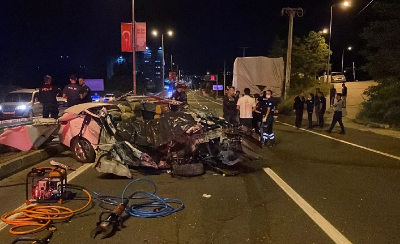 Kastamonu'da feci kaza: Kübra Yıldız öldü,  Fatih Yıldız,  Güllü Yıldız ve Evsa Yıldız yaralandı