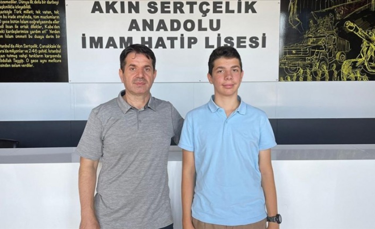 LGS sınavında tam puan alan Abdullah matematik profesörü olmak istiyor