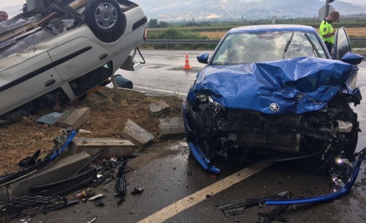 Manisa'da korkunç kaza: Raif Demirel,  Hüseyin Varol ve Mustafa Kama öldü