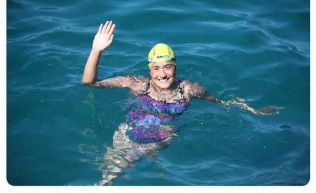 Manş Denizi'ni yüzerek geçen Aysu Türkoğlu adını tarihe yazdırdı