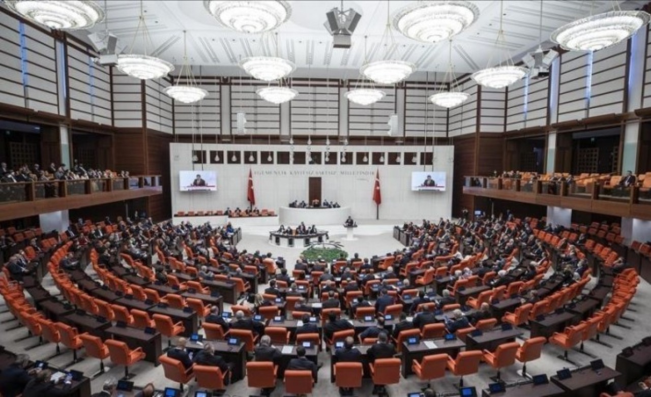 Milletvekilleri zammı kaptılar,  tatile erken çıktılar: 40 bin lira olan maaşlarına bakın ne kadar zam yaptılar?