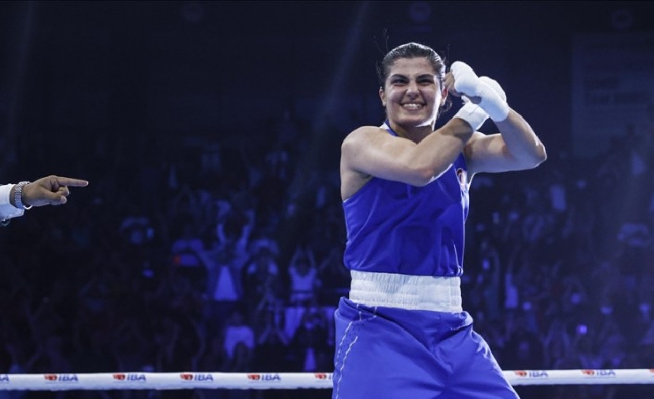 Milli gururumuz Busenaz Sürmeneli altın madalya kazandı!