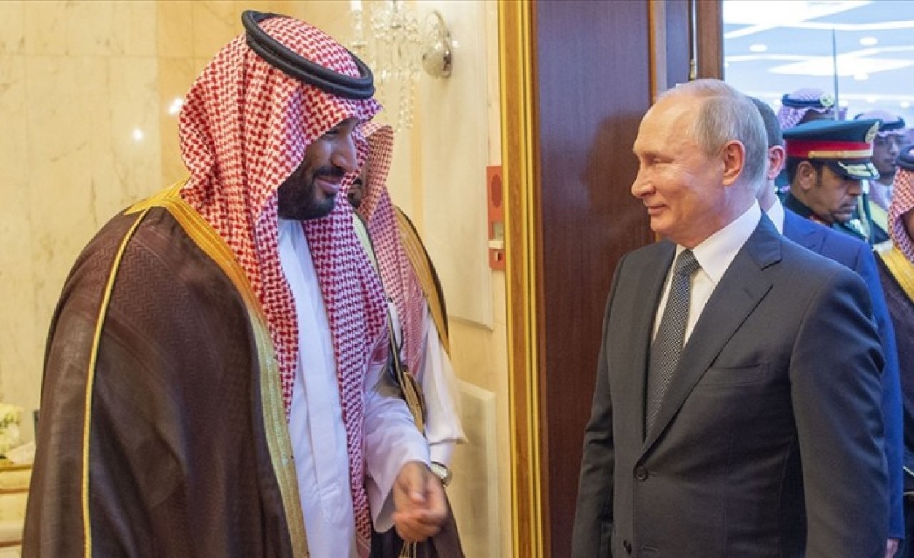 Putin,  Suudi Arabistan Veliaht Prensi ile petrol piyasasını görüştü