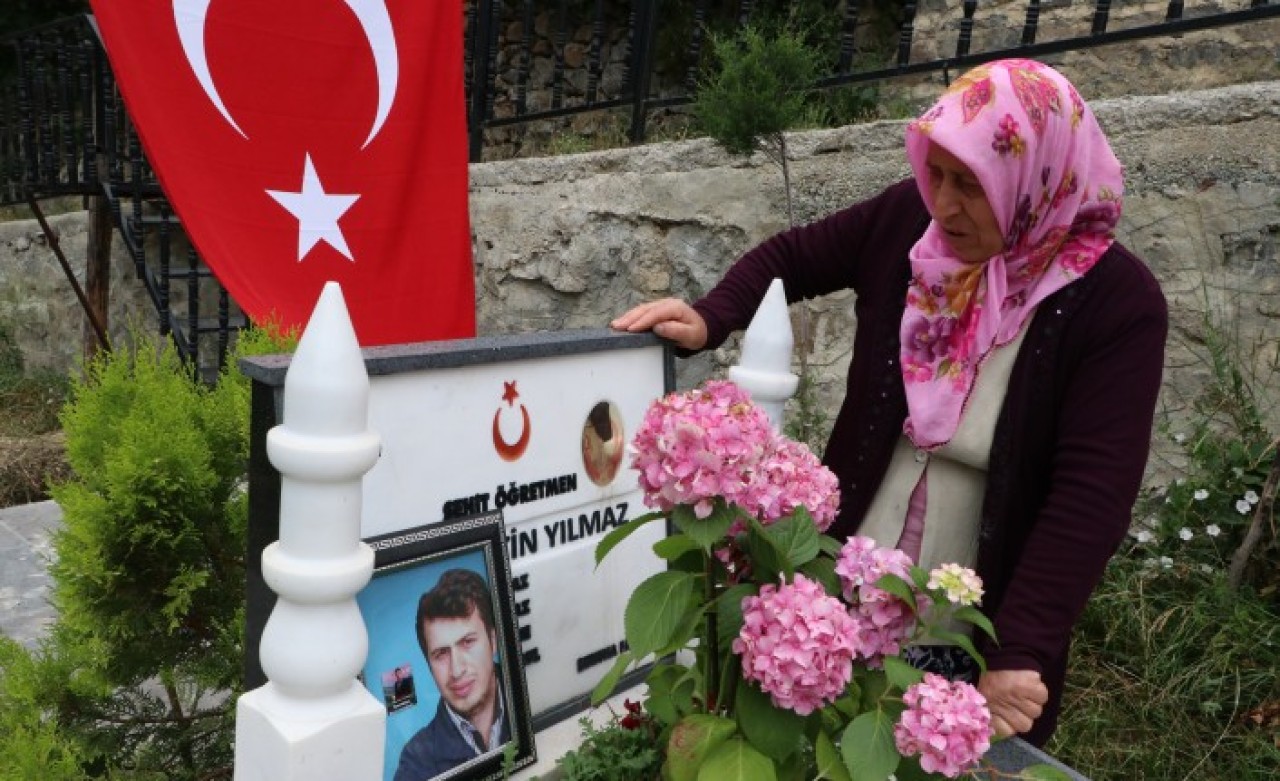 Şehit öğretmen Necmettin Yılmaz'ı annesi anlattı